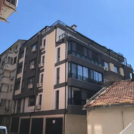 Апартамент гнездото L The Nest *