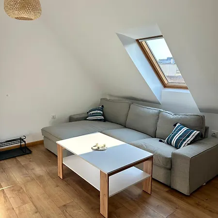 гнездото L The Nest Apartment Burgas